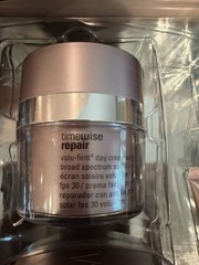 Mary Kay TimeWise Repair Volu-Firm Set – 5 Piece Full-Size . NEW in Box.