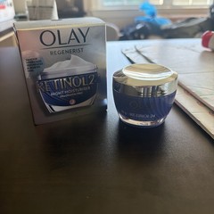 Olay Regenerist Retinol 24 Night Moisturizer with 1 Week of Whip Moisturizer