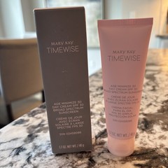 Mary Kay Day Cream Age Minimize 3D Combo to Oily Skin SPF30 New In Box Expired