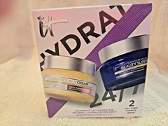 IT COSMETICS HYDRATE 2 OZ JARS, 1- DAY CREAM & 1- NIGHT CREAM
