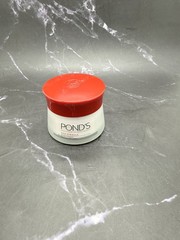 Lot of 3 Pond’s Age Miracle Wrinkle Corrector Day Cream Spf 18 PA- 50 g -BNIB