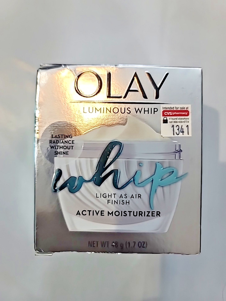 Olay Luminous Whip Facial Moisturizer 1.7oz delivers lasting radiance W/O SHINE