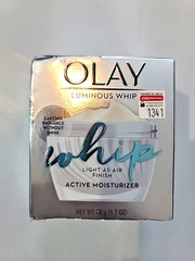 Olay Luminous Whip Facial Moisturizer 1.7oz delivers lasting radiance W/O SHINE