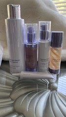 Meaningful Beauty 5 Piece Set Cleanser, Serum, Day Creme, Eye, Filling Treatment
