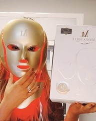 LATOUA MILLE Radiant Glow Device for Face & Neck, MRSP $6000 – **New In Box**