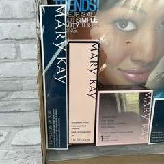 Mary Kay 5 Piece Consultant Exclusive Kit Primer, Compact, Nail Polish, More New