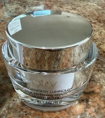 Olay Regenerist Luminous Tone Perfecting Cream Moisturizer 1.7oz 48g New in Box