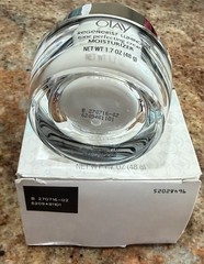 Olay Regenerist Luminous Tone Perfecting Cream Moisturizer 1.7oz 48g New in Box