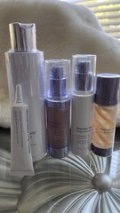 Meaningful Beauty 5 Piece Set Cleanser, Serum, Day Creme, Eye, Filling Treatment