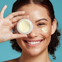 Revitalizing Anti-Wrinkle Cream with AHA & Q10 – Hydrating Face Moisturizer