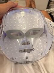 Glokore LED Light Therapy Facemask.for firming, brightening and clarifying skin