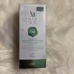✨Latoua Mille Age-Defying Apple & Grape Extract Serum~ SEALED ✨
